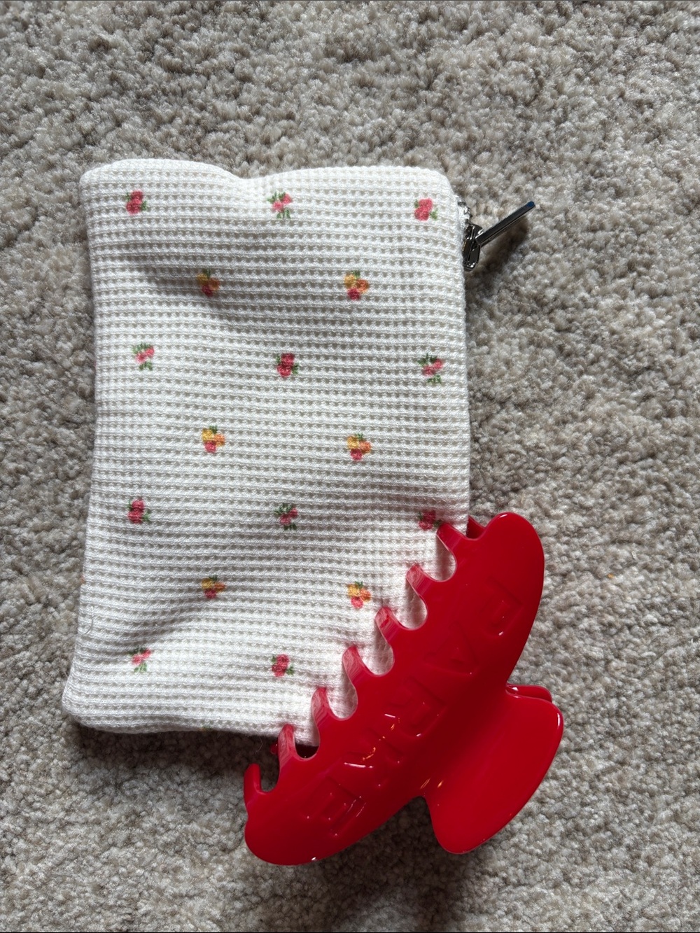 New PARKE claw clip Maggie & Emma Ruby Red, SOLD OUT ON WEBSITE!!
